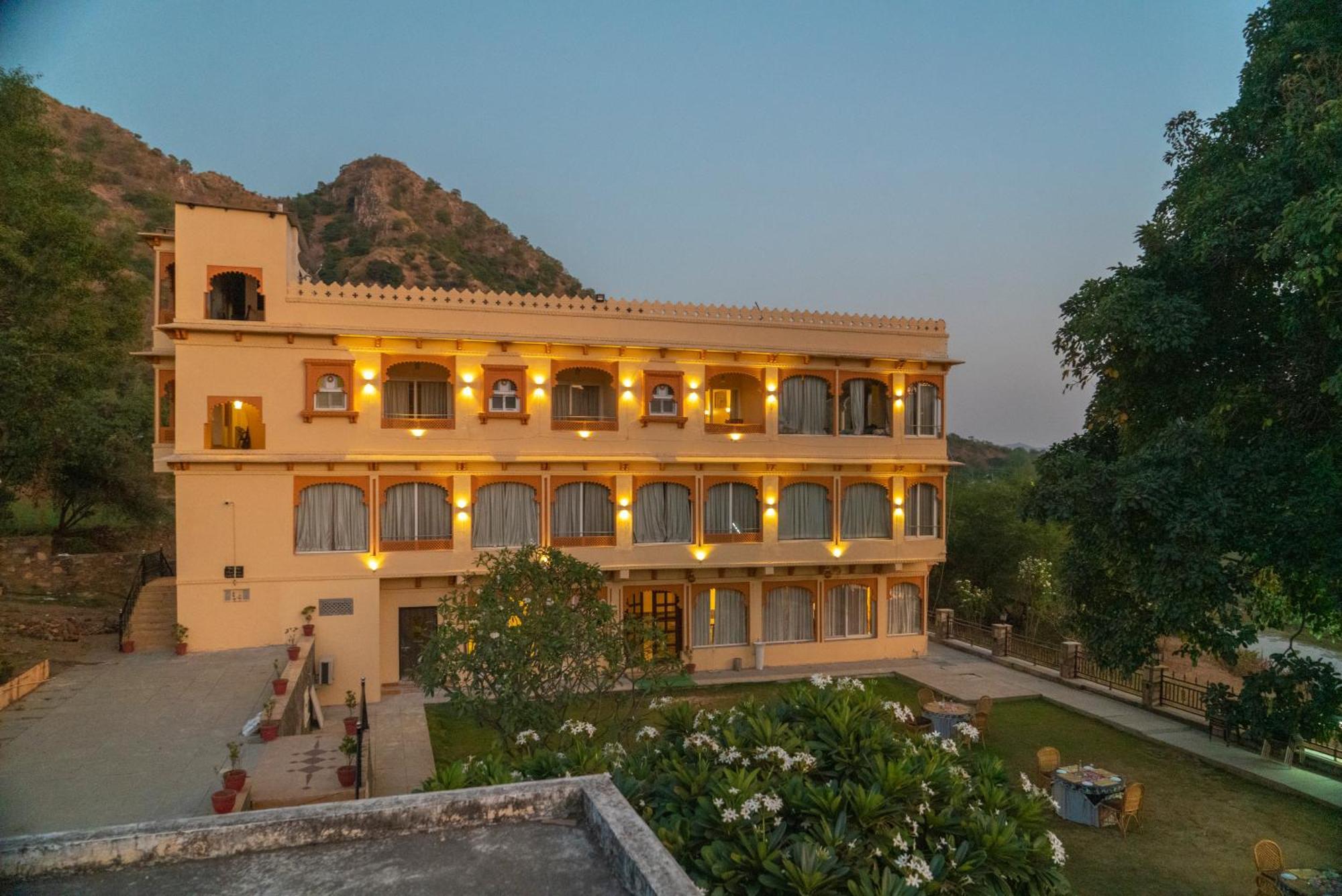 Udai Nature Valley Resort - A Peace Full Farmhouse Resort Udaipur Exterior foto